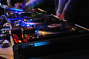 Mobile DJ image with turntables